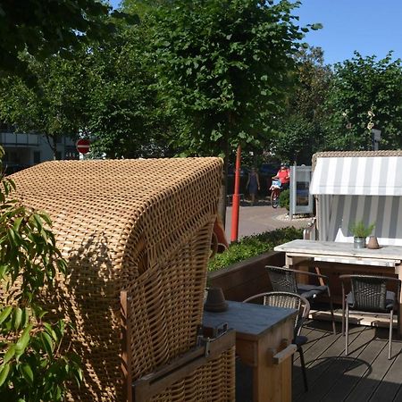 Gaestehaus Astrids Strandmuschel Остзебад Бинц Екстериор снимка